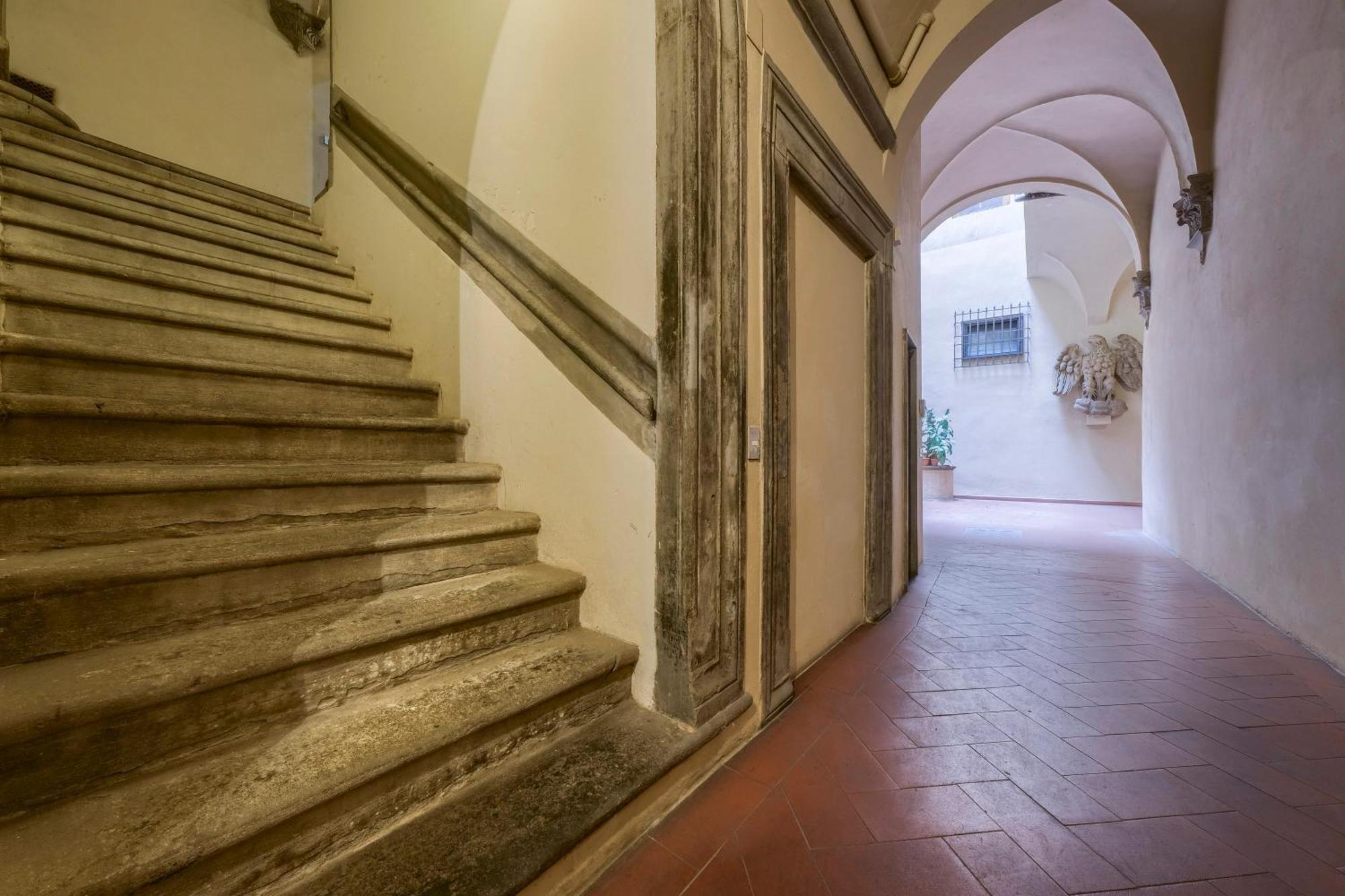 شقة La Casa Di Dante Alighieri فلورنس المظهر الخارجي الصورة