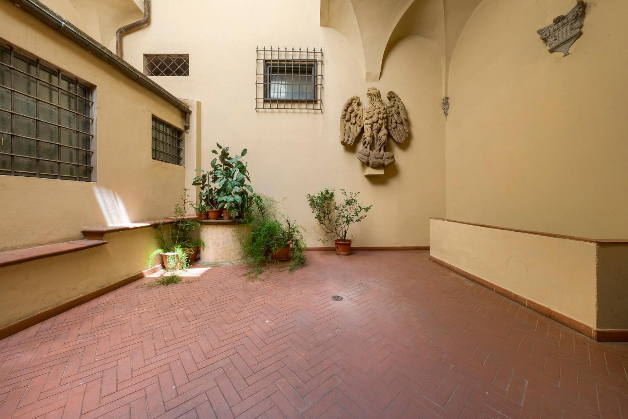 شقة La Casa Di Dante Alighieri فلورنس المظهر الخارجي الصورة
