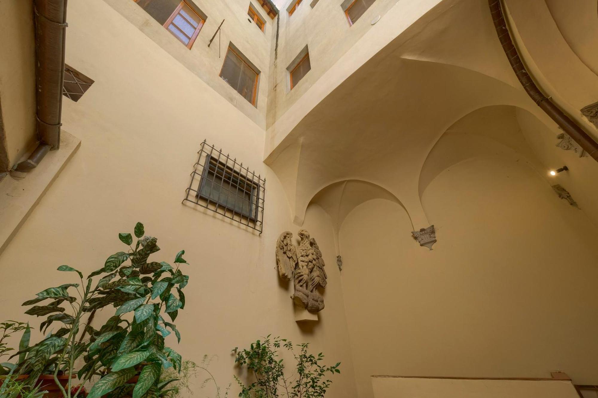 شقة La Casa Di Dante Alighieri فلورنس المظهر الخارجي الصورة