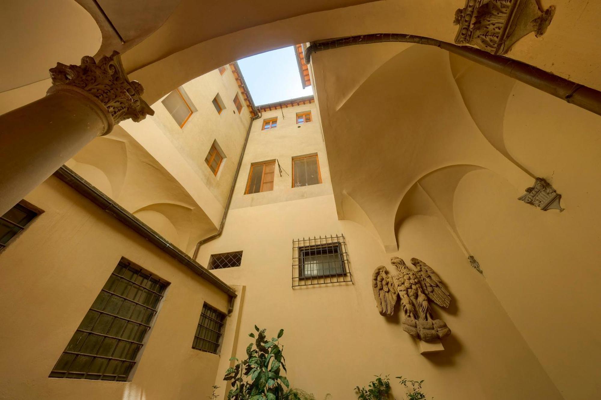 شقة La Casa Di Dante Alighieri فلورنس المظهر الخارجي الصورة
